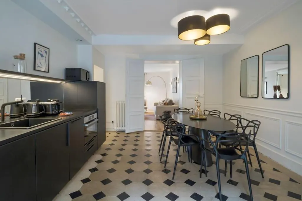 Amazingapartment #Gallerieslafayette #Madeleine#Ac Paris 0*,